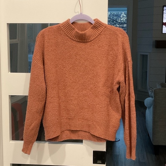 Old Navy Other - Old Navy Sweater in Warm Orange, soft rust color size 14-16